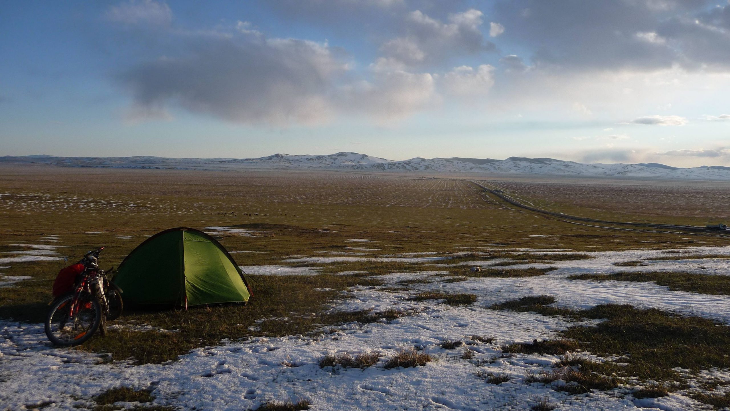 De la France à la Mongolie : le voyage à vélo de Logan