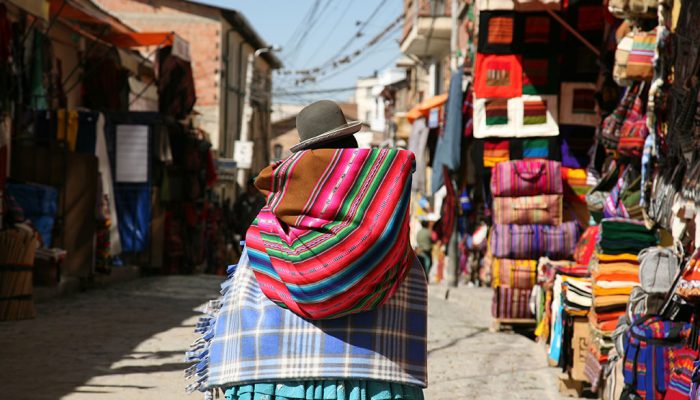 Une rue de La Paz ©️Thaki Voyage
