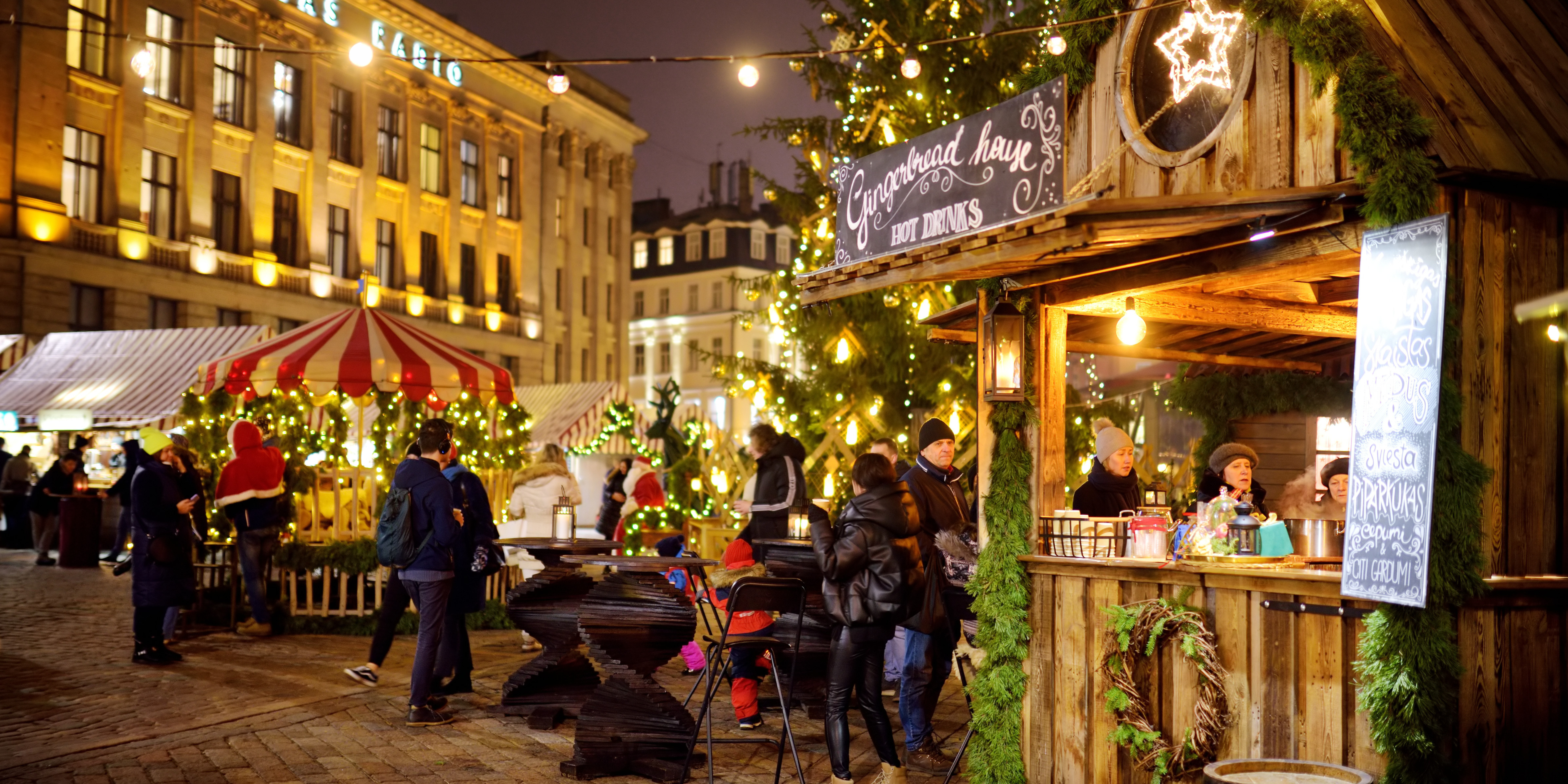 4 Christmas markets accessible by train in France, Belgium, Spain and Switzerland