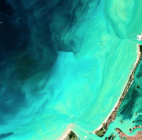 Photo satellite